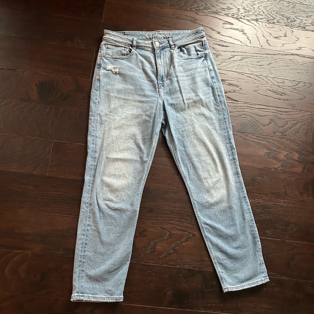 American Eagle Light Blue Mom Jeans in Size 12